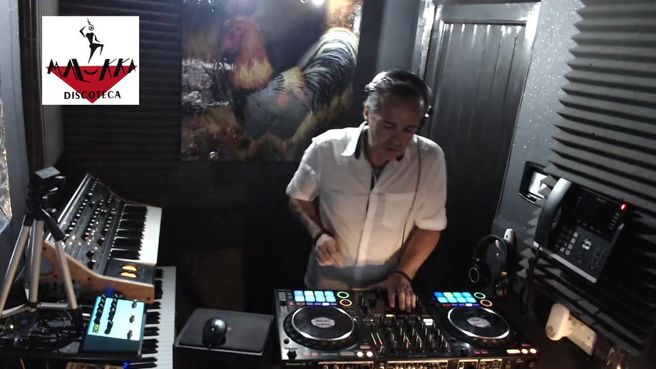 Malukka 28 Anos Aniversário